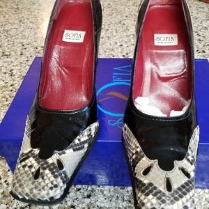 Designer High Heel Pump, two tone Python Snakeskin shoes